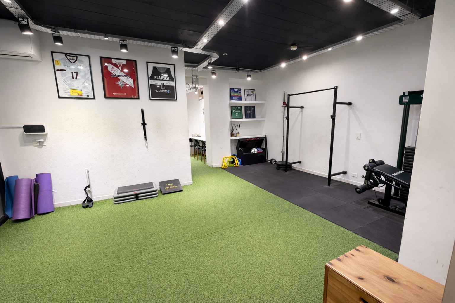 Sala principal de entrenamiento funcional del consultorio SANTÉ